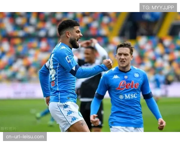 茨尤第五回合重拳击中努尔加，裁判读秒后比赛继续